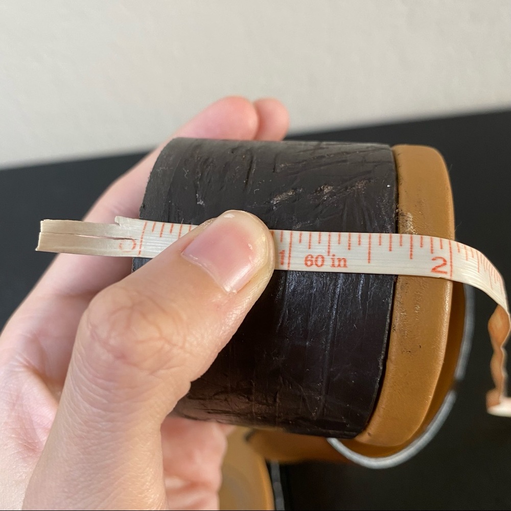 CHLOÉ camel tan C logo embellished leather heeled mules 39 - Picture 12 of 15